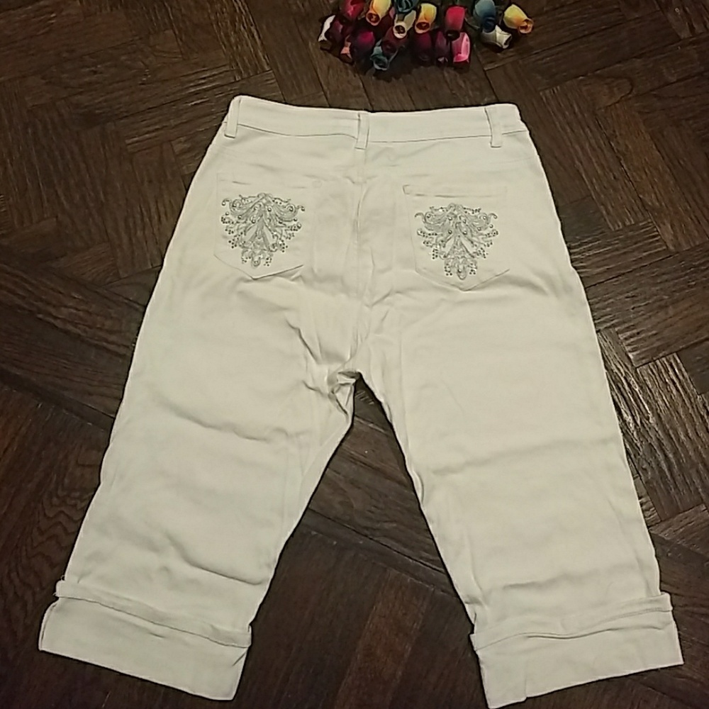 ❤️FINAL PRICE❤🌾U-51 Jeans Short Capri size (18)💮